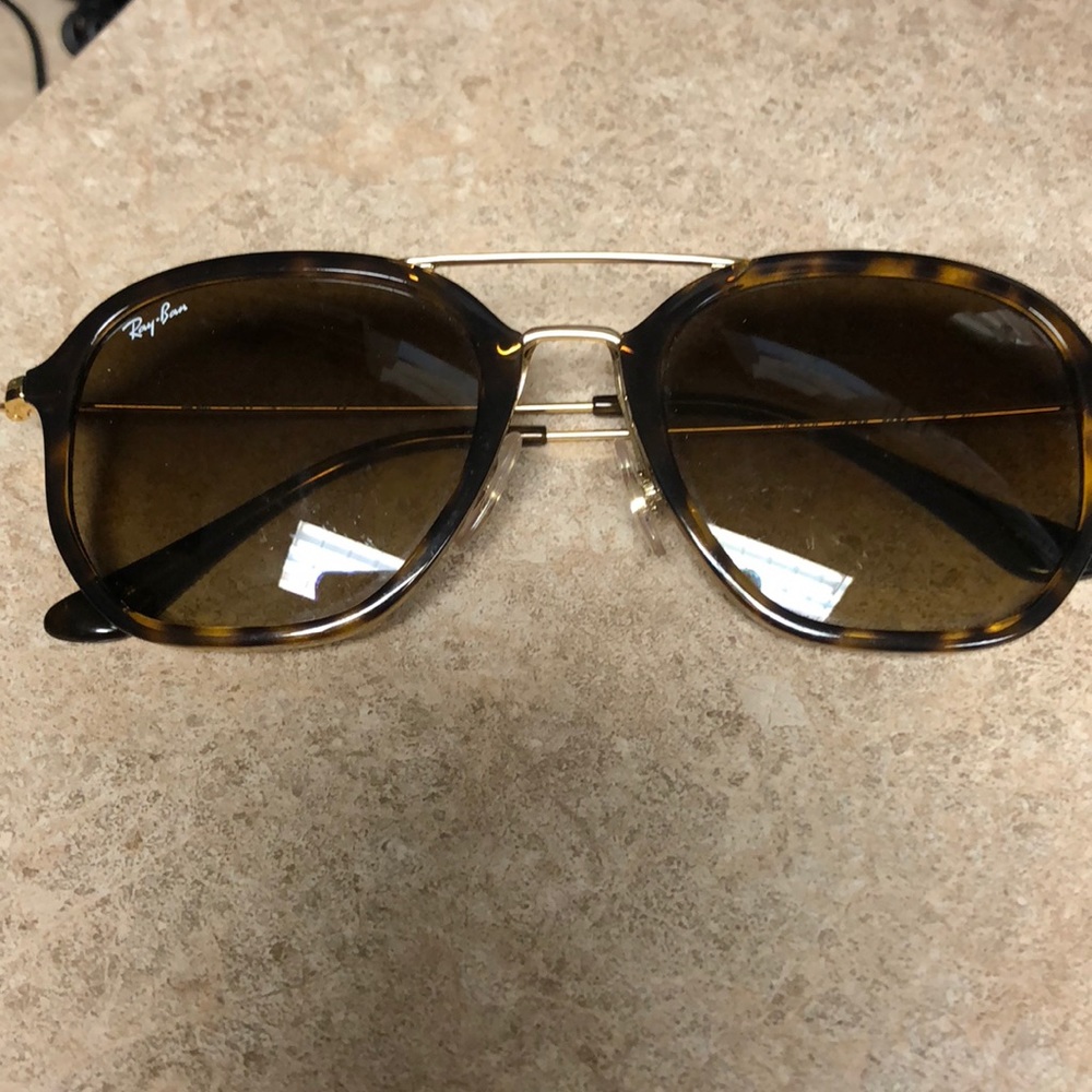 Ray ban gold and brown aviators